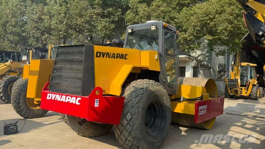 Dynapac CA 251 D Грунтові котки