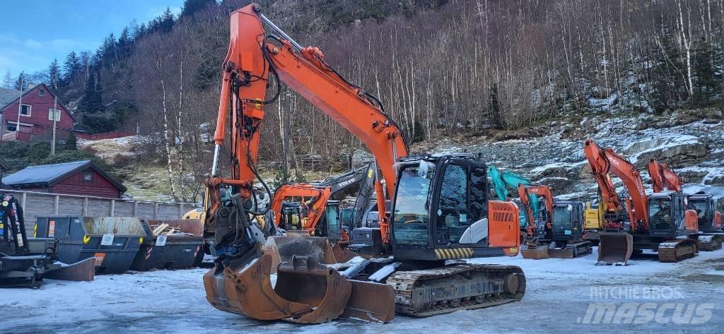 Hitachi ZX130LC-6 Гусеничні екскаватори
