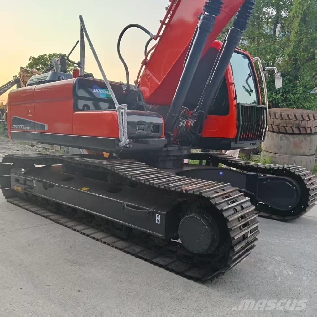 Doosan DX 300 Гусеничні екскаватори