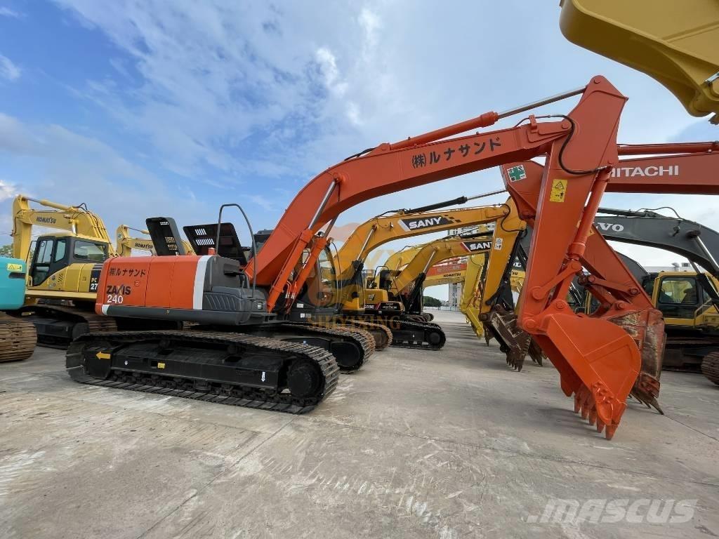 Hitachi ZX 240 Гусеничні екскаватори