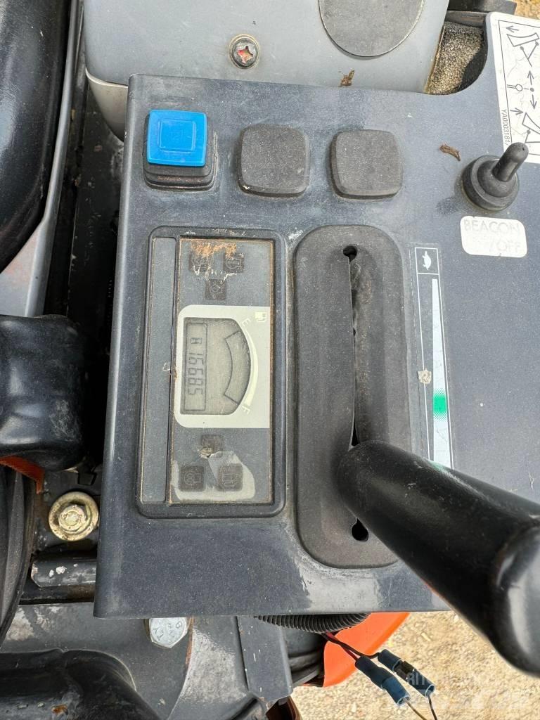 Hitachi ZX19U-5 Міні-екскаватори < 7т