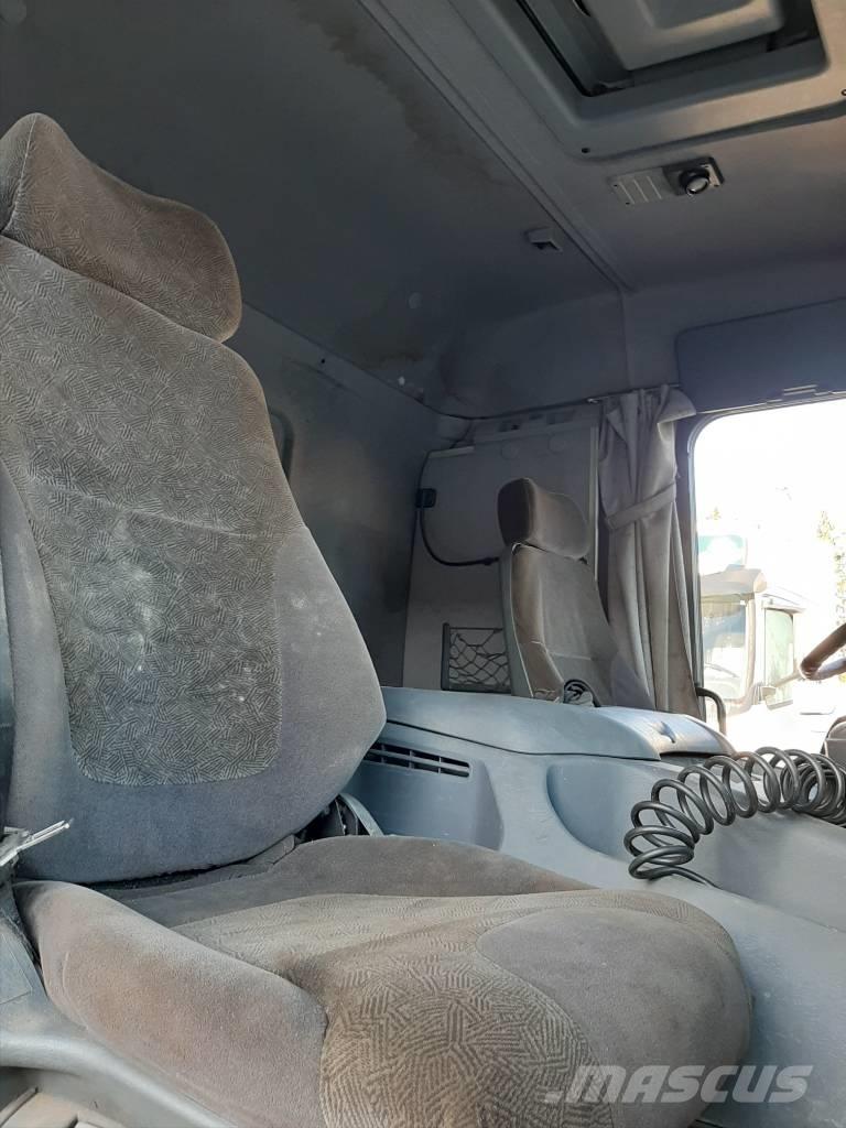 Scania P 124 Вантажівки з гаковим підйомом