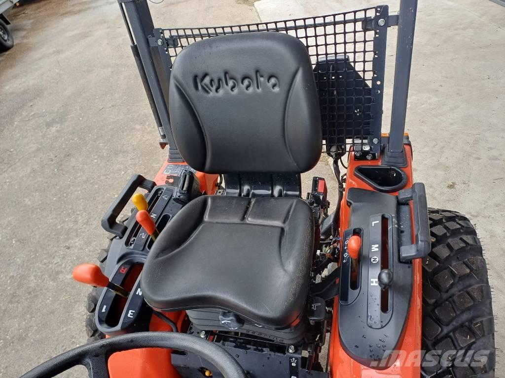 Kubota B1-241 Трактори
