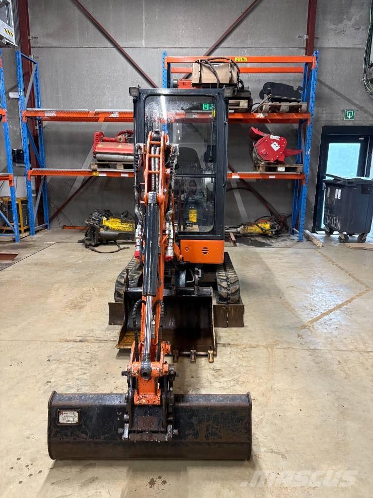 Hitachi ZX 19-6 Міні-екскаватори < 7т