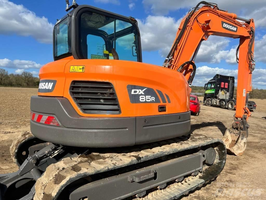 Doosan DX 85 R Середні екскаватори 7т. - 12т.