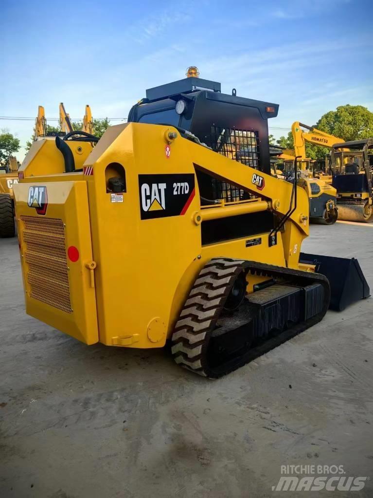 CAT 277 D Міні-навантажувачі