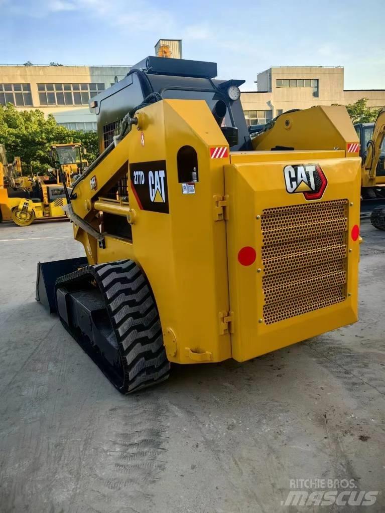 CAT 277 D Міні-навантажувачі