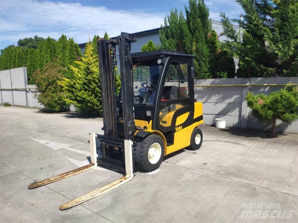 Yale GLP30VX Газові навантажувачі
