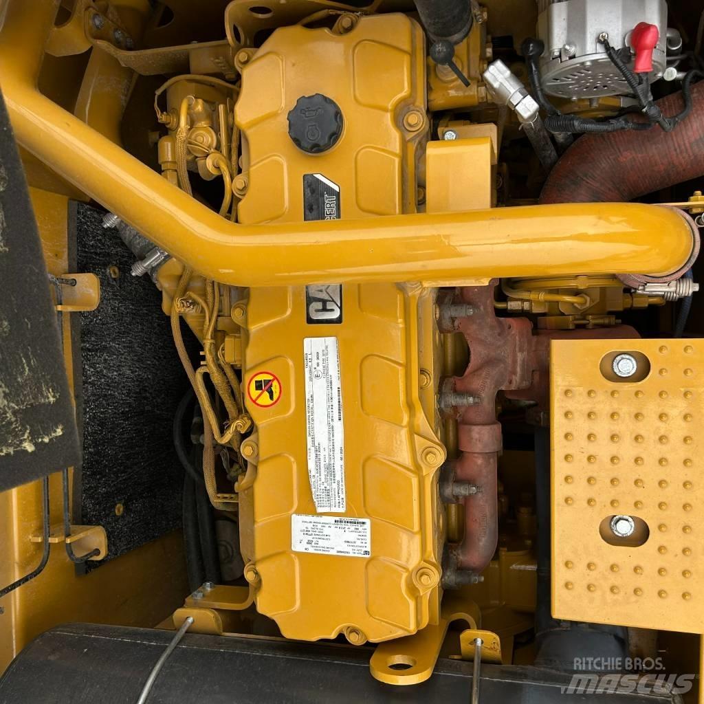 CAT 340D2L Гусеничні екскаватори