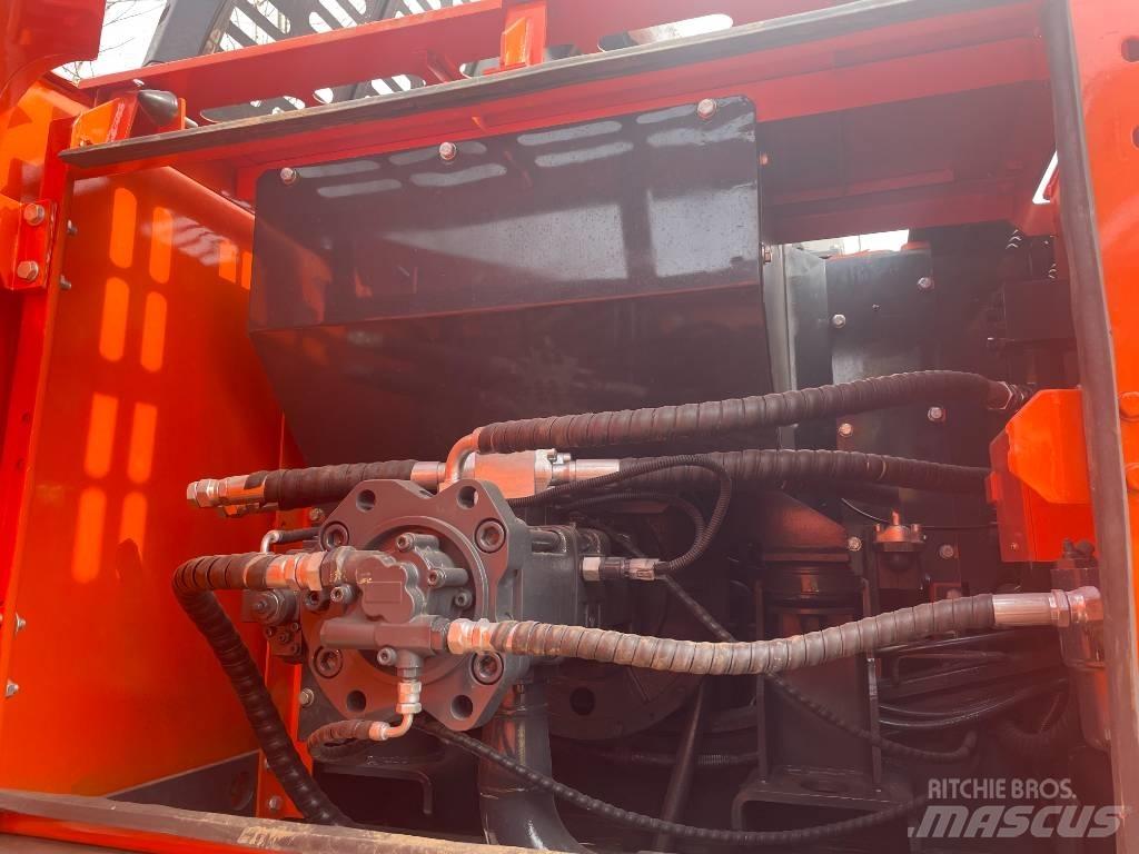 Doosan DX 225LC-9C Гусеничні екскаватори