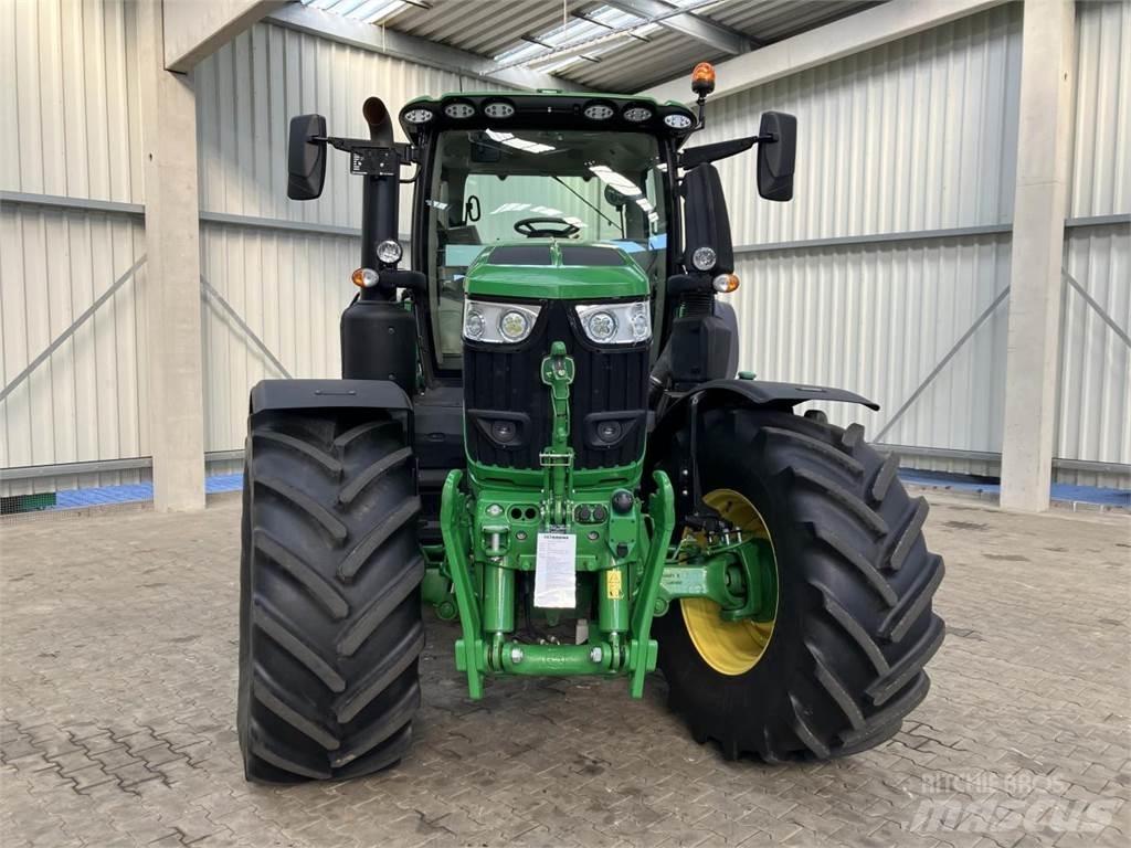 John Deere 6R 250 Трактори