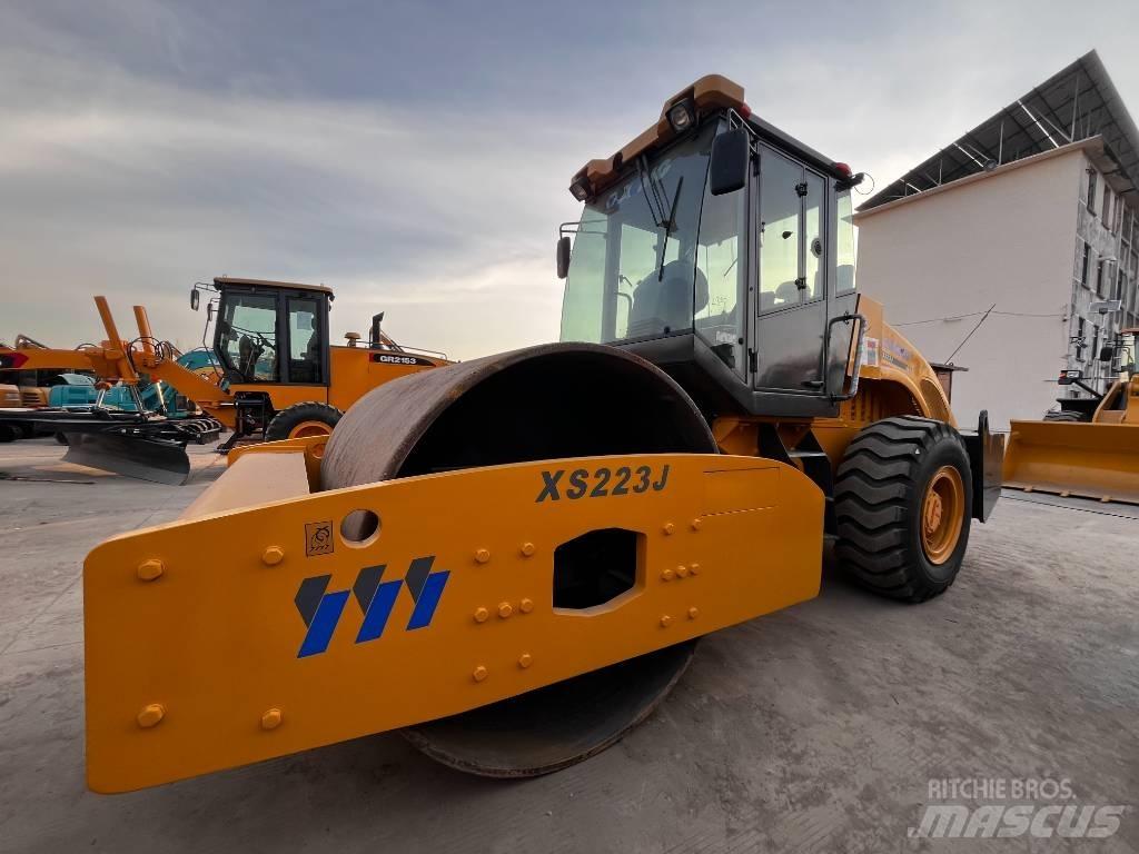 XCMG XS 223 J Грунтові котки
