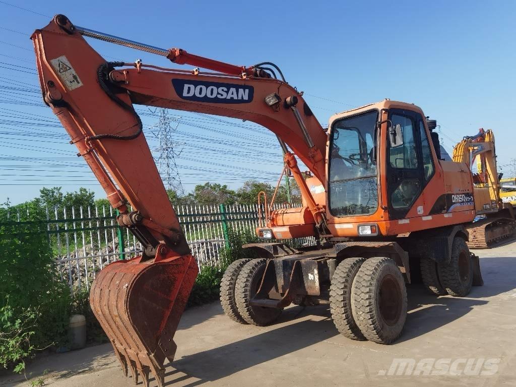 Doosan DH150W-7 Колісні екскаватори
