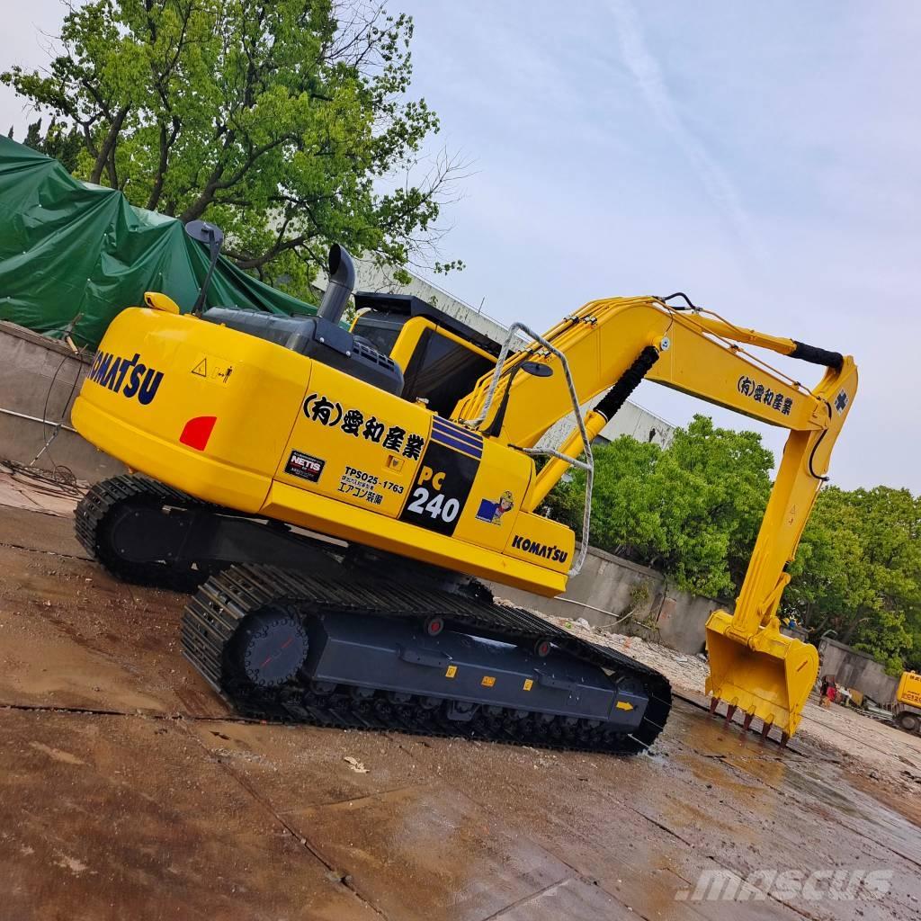 Komatsu PC 240 Гусеничні екскаватори