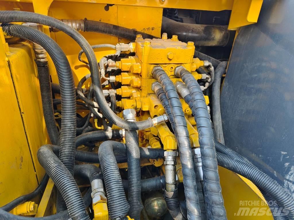 Komatsu PC 130-7 Гусеничні екскаватори