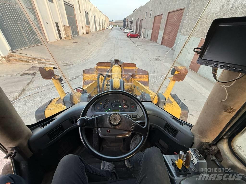 Komatsu WA 380-5H Фронтальні навантажувачі