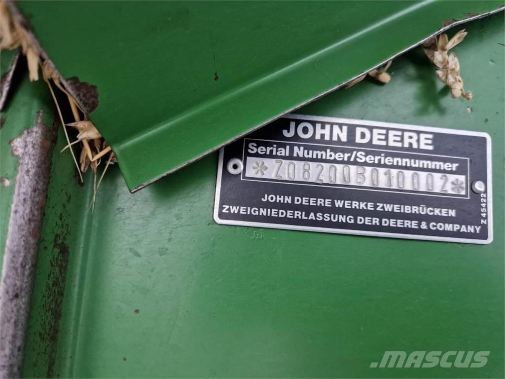 John Deere 2066 Зернозбиральні комбайни