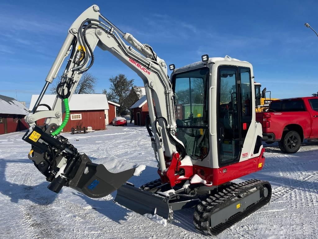 Takeuchi TB225 Міні-екскаватори < 7т