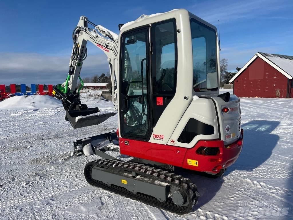 Takeuchi TB225 Міні-екскаватори < 7т