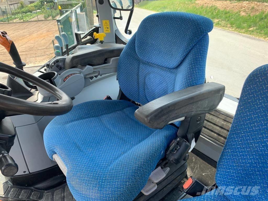 New Holland T 7.210 Трактори