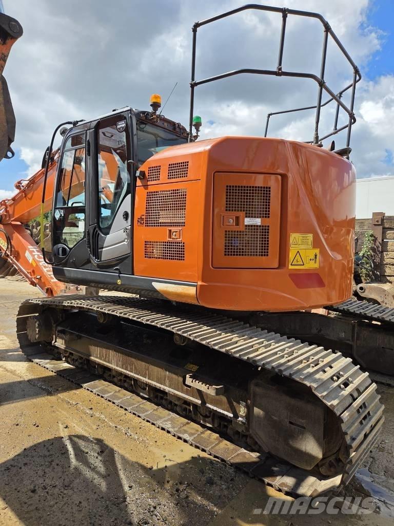 Hitachi ZX225US-6 Гусеничні екскаватори