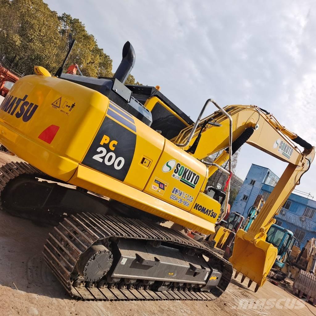 Komatsu PC 200 Гусеничні екскаватори