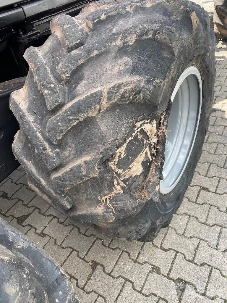 Komatsu 875 Форвардери