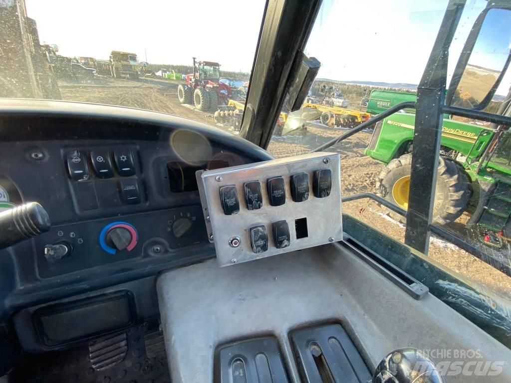 CAT 740 B Зчленовані самоскиди