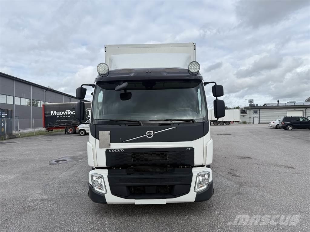 Volvo FE320 4x2 Фургони
