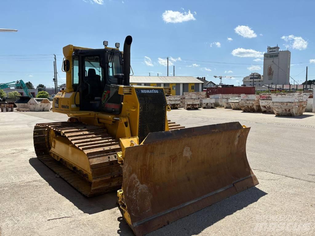 Komatsu 61 PX Гусеничні бульдозери