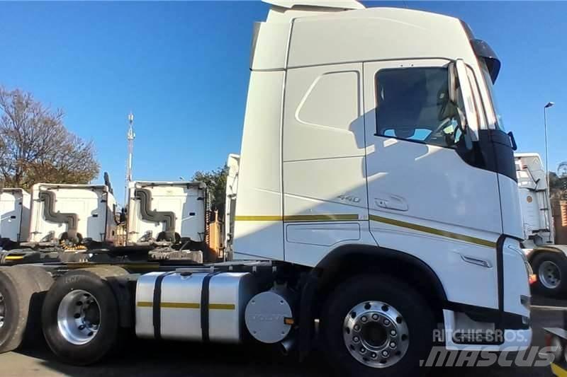 Volvo FH 440 Вантажівки / спеціальні