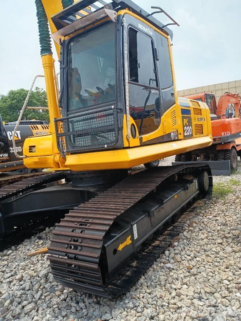 Komatsu PC 220-8 Гусеничні екскаватори