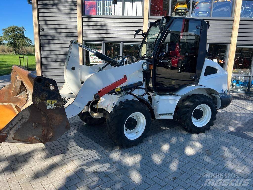 Yanmar 1201 Фронтальні навантажувачі