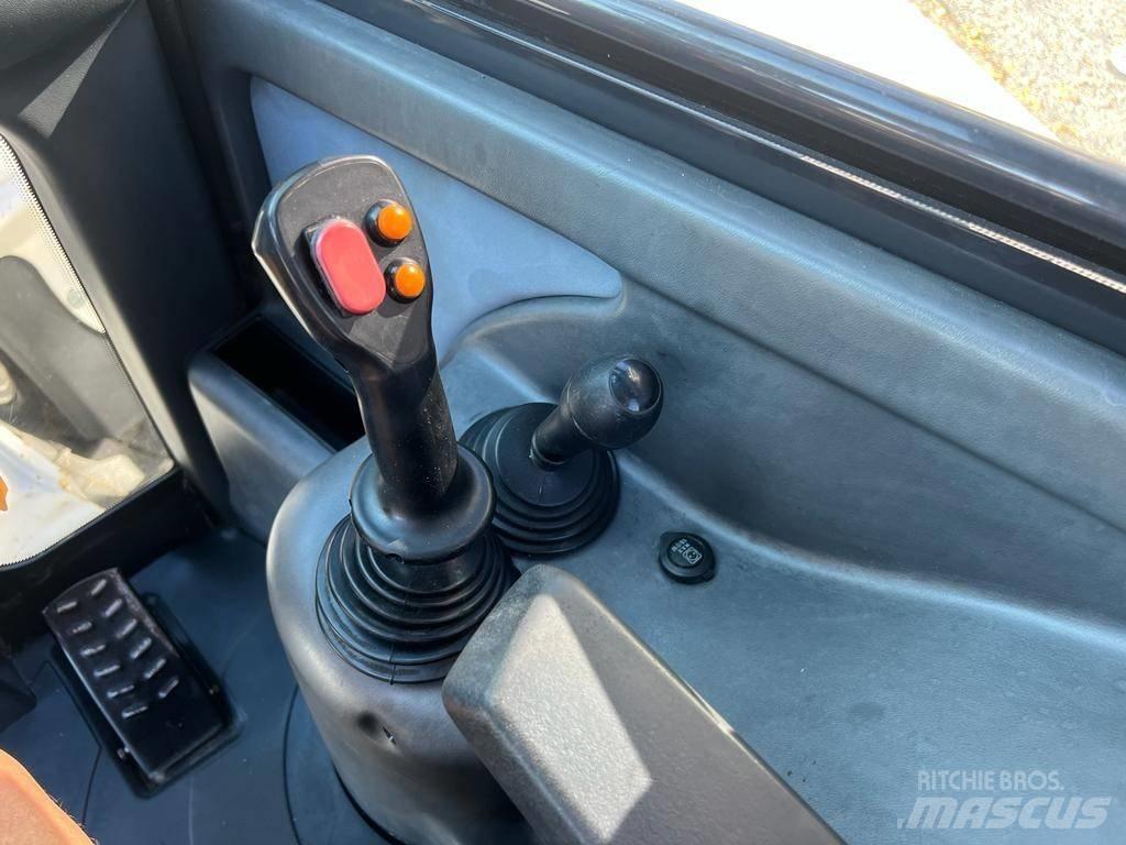 Yanmar 1201 Фронтальні навантажувачі