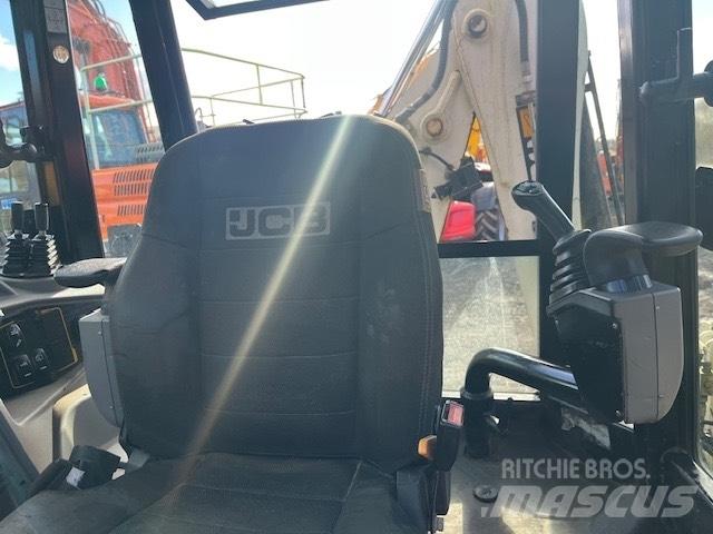 JCB 3CX Compact Екскаватори-навантажувачі