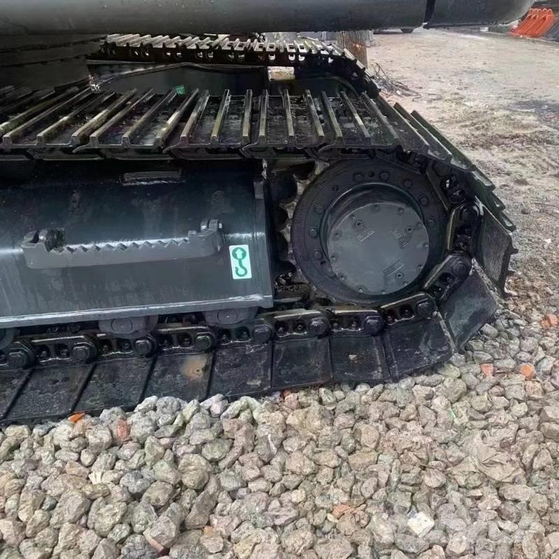 Volvo EC 140 Гусеничні екскаватори