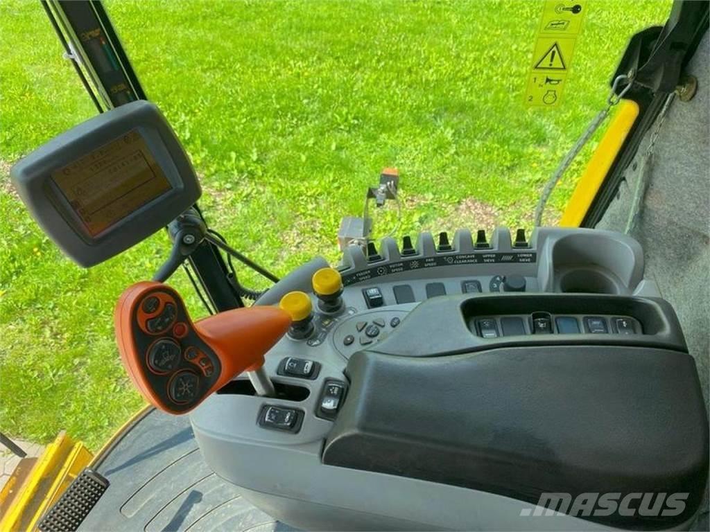 New Holland CX 880 Зернозбиральні комбайни