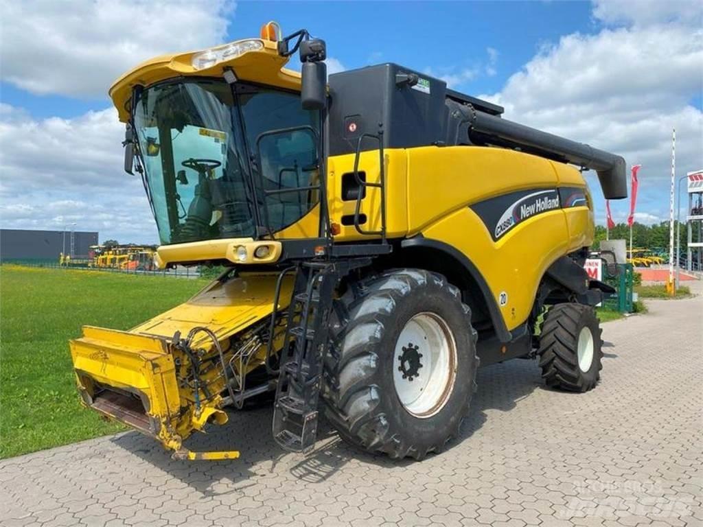 New Holland CX 880 Зернозбиральні комбайни