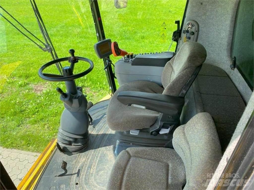 New Holland CX 880 Зернозбиральні комбайни