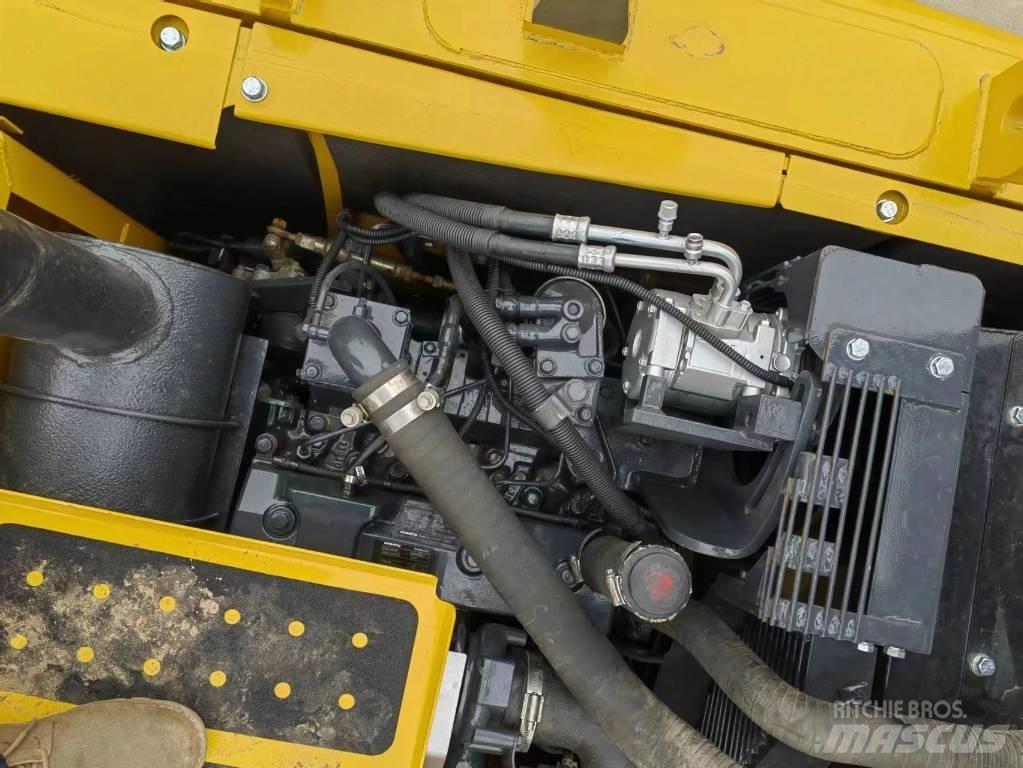 Komatsu PC 130-7K Середні екскаватори 7т. - 12т.