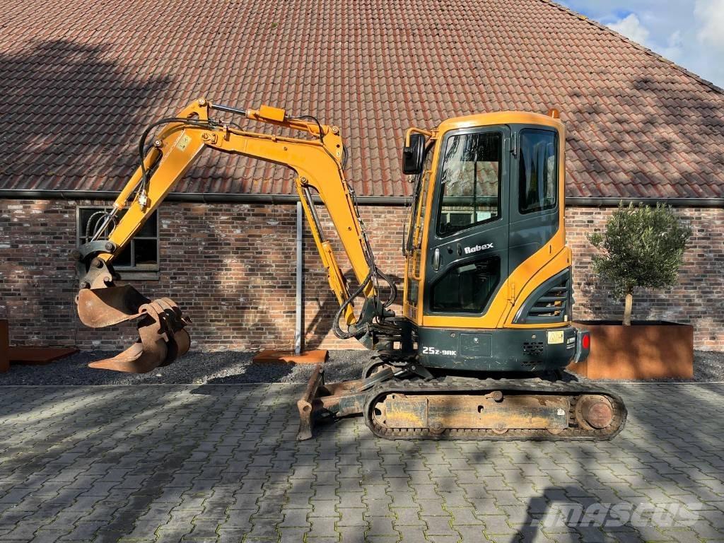 Hyundai R25Z-9 AK Гусеничні екскаватори