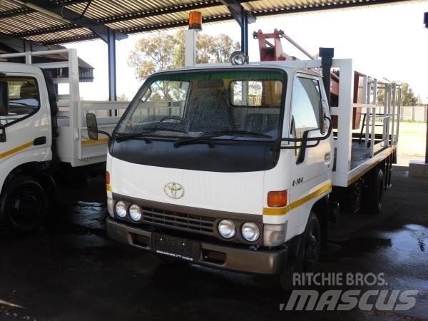 Toyota dyna 5104 Фургони