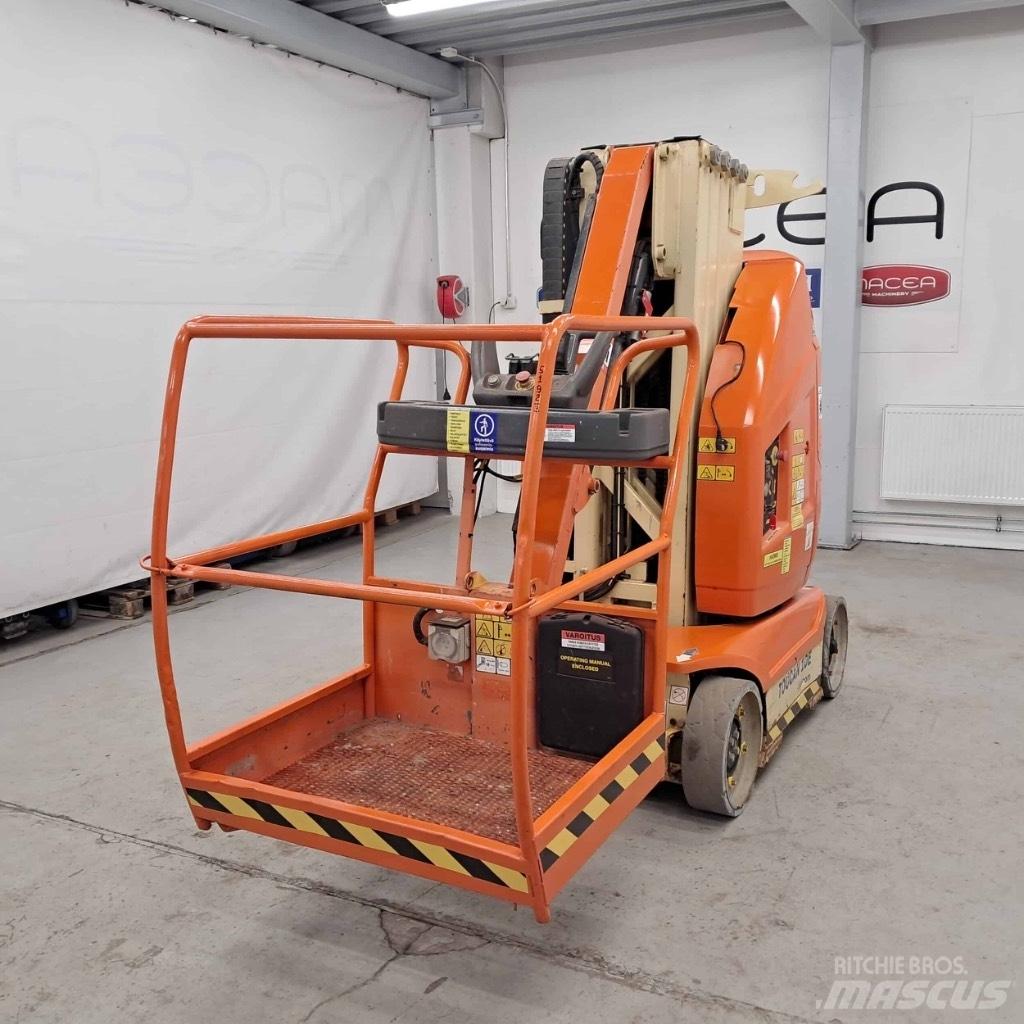 JLG Toucan 10 E Вертикальні щоглові підйомники
