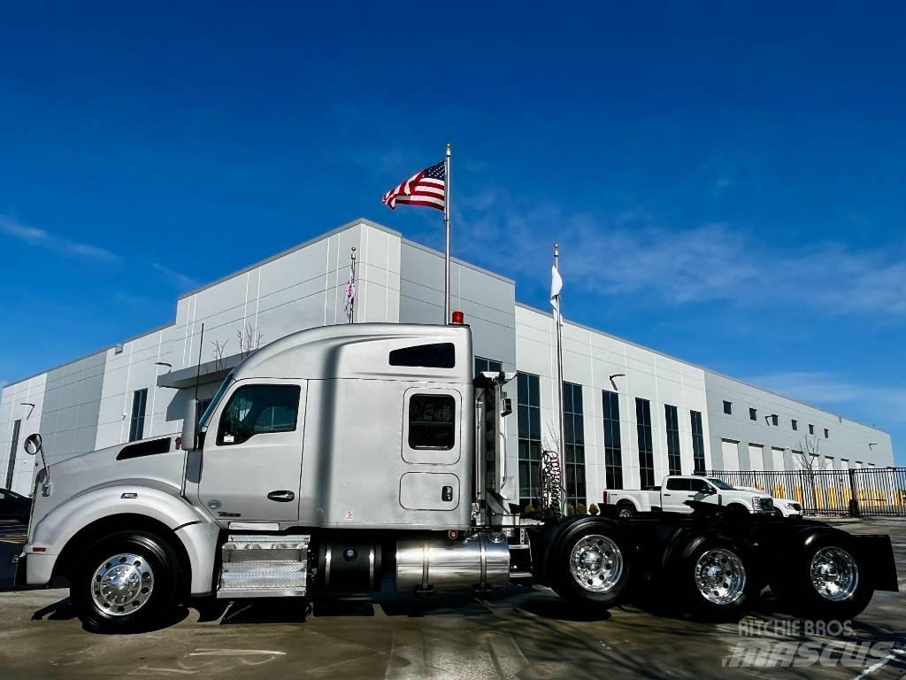 Kenworth T 880 Тягачі