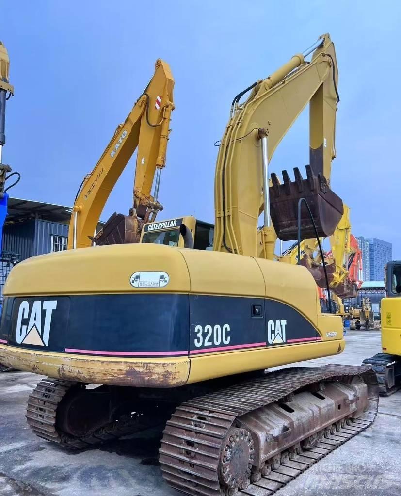 CAT 320 C Гусеничні екскаватори
