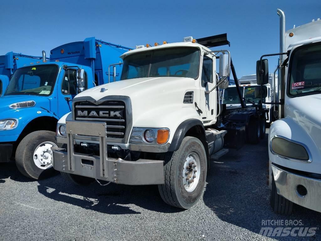 Mack GRANITE CV713 Сміттєвози