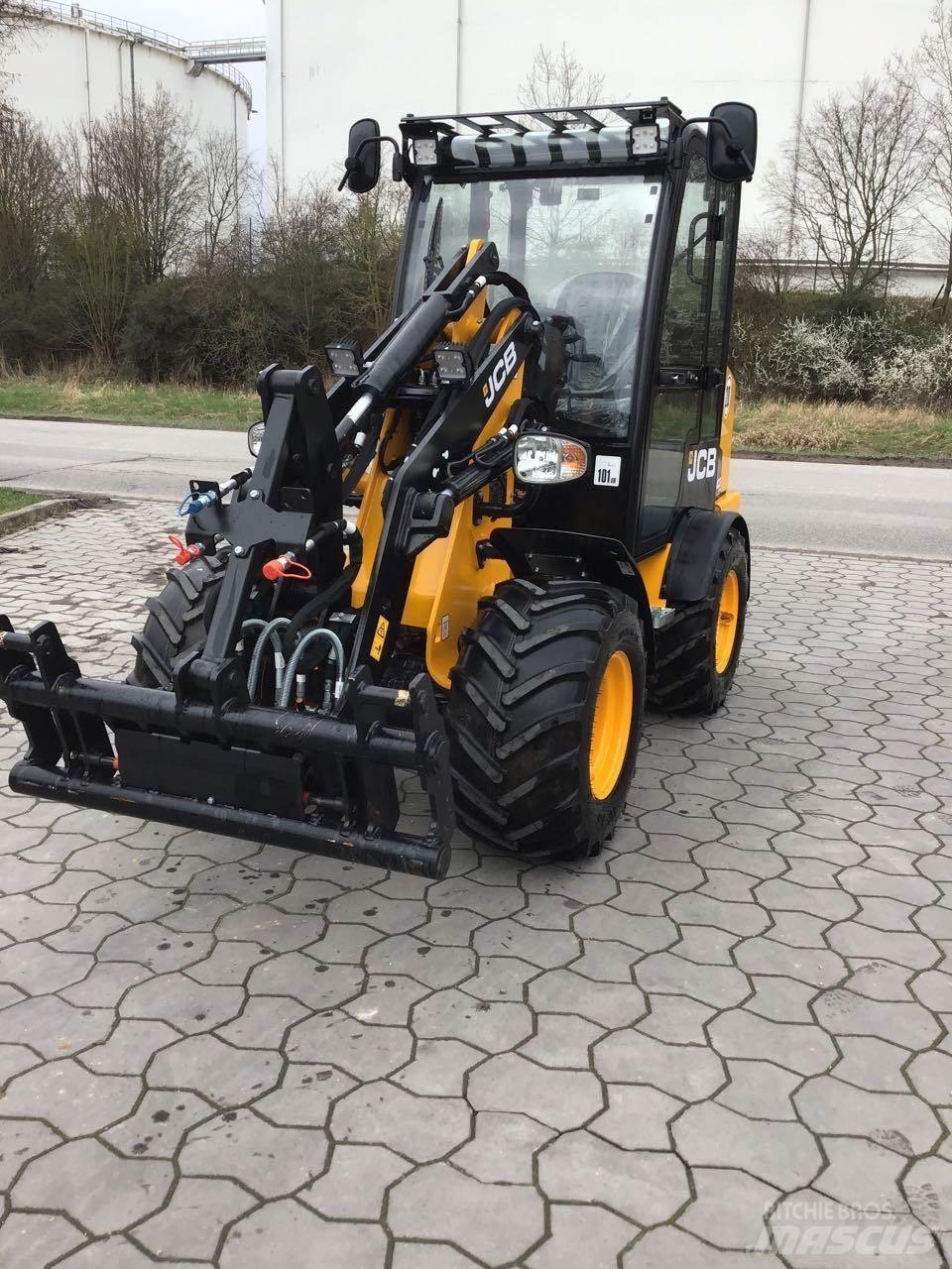 JCB 403 Agri Plus Малі навантажувачі