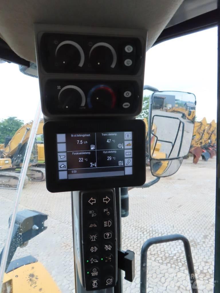 CAT 972 MXE Фронтальні навантажувачі