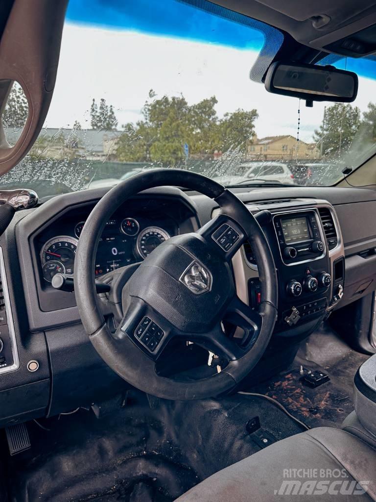 Dodge Ram 5500 Комунальні автомобілі / автомобілі загального призначення