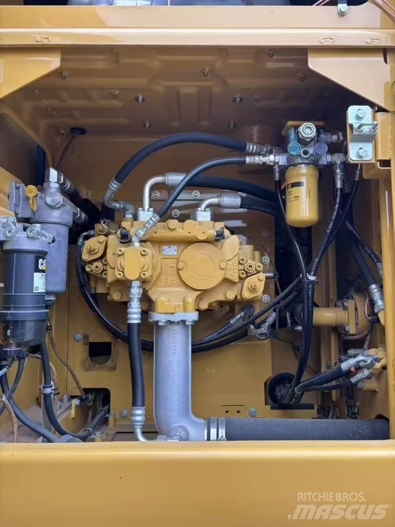 CAT 320 E Гусеничні екскаватори